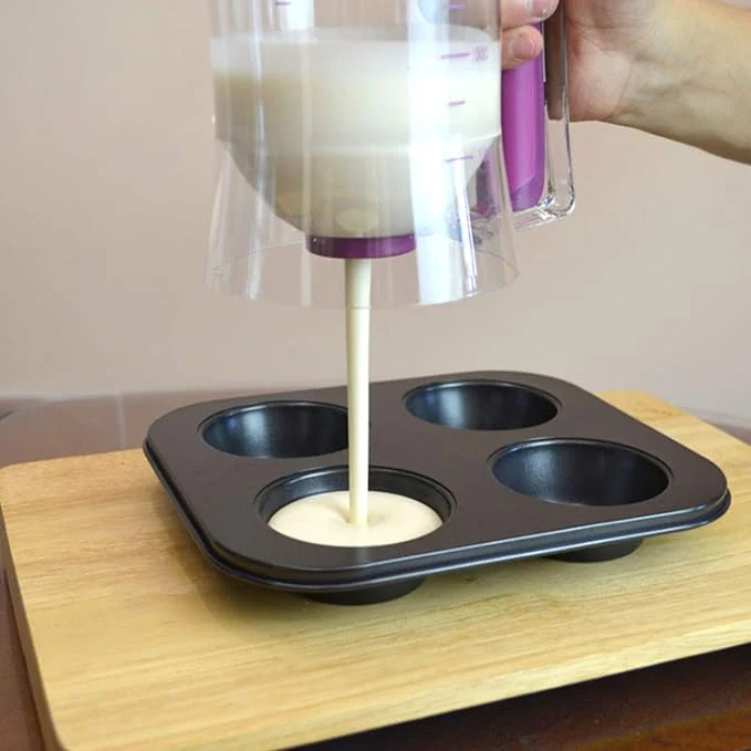900 ml Handheld Batter Dispenser – Graduated Funnel for Pancakes, Cupcakes & Cake Batter - Image 2