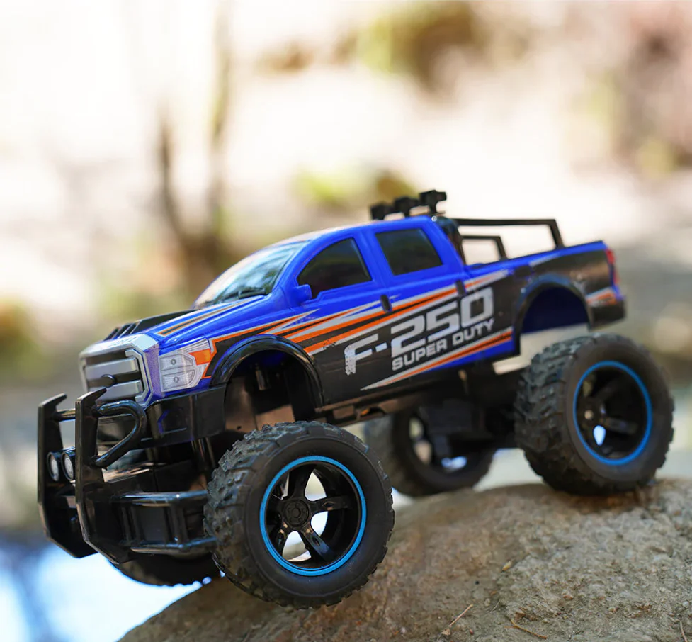 Ford F-250 Super Duty RC Truck - 1:24 Scale Replica - Image 6